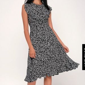 LAST CHANCE BEFORE DONATING NWT lulu’s dress